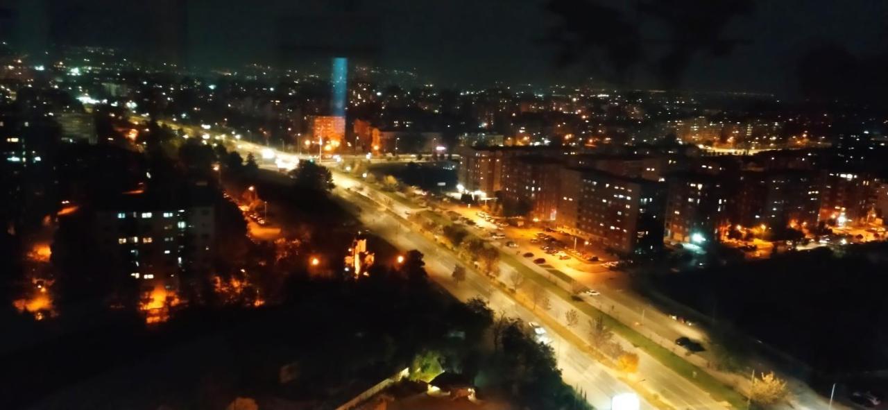 18Th & 16H Floor Secure Luxury Condos With Pool & Fitness Included In Price Skopje Zewnętrze zdjęcie