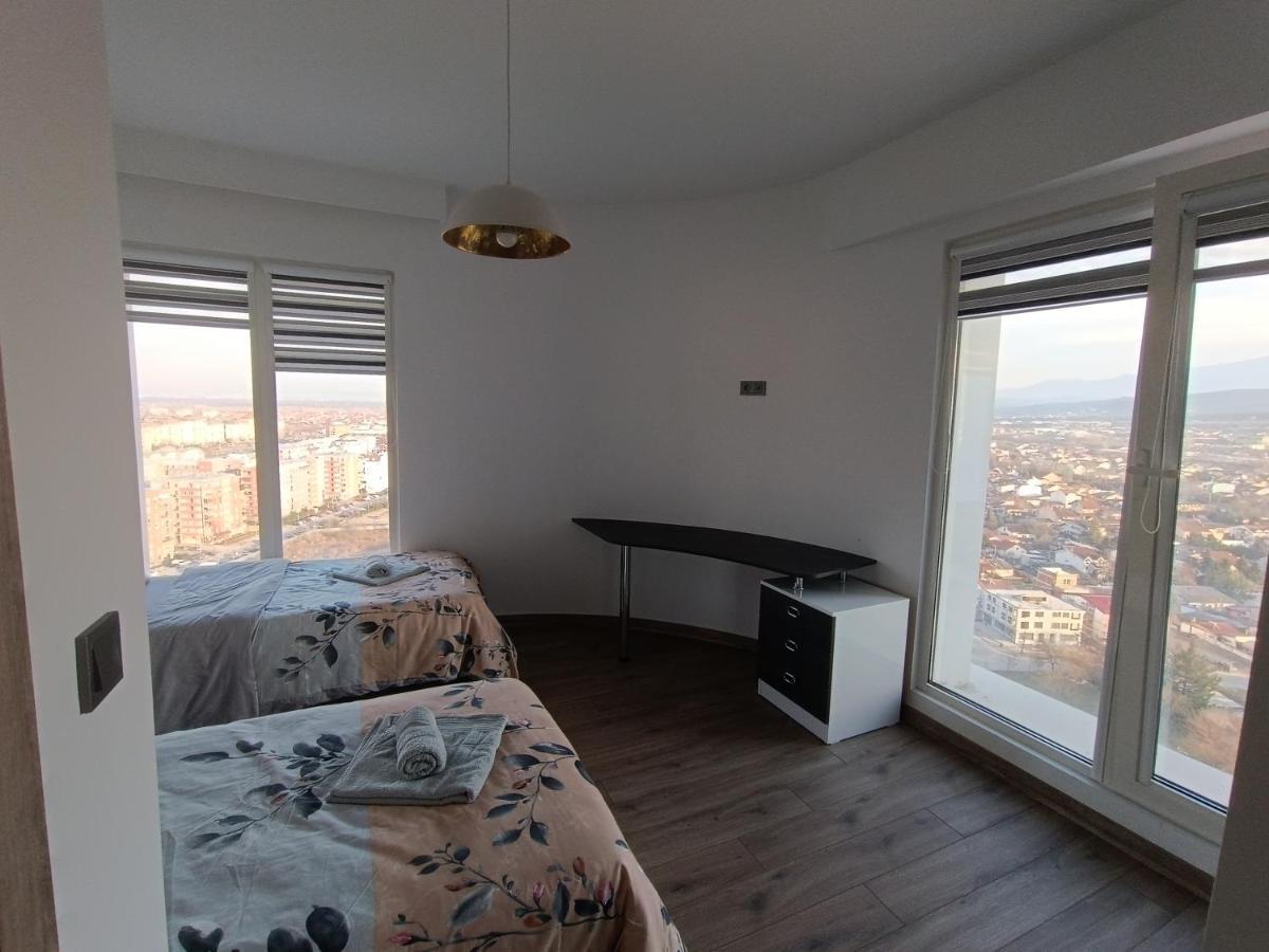 18Th & 16H Floor Secure Luxury Condos With Pool & Fitness Included In Price Skopje Zewnętrze zdjęcie