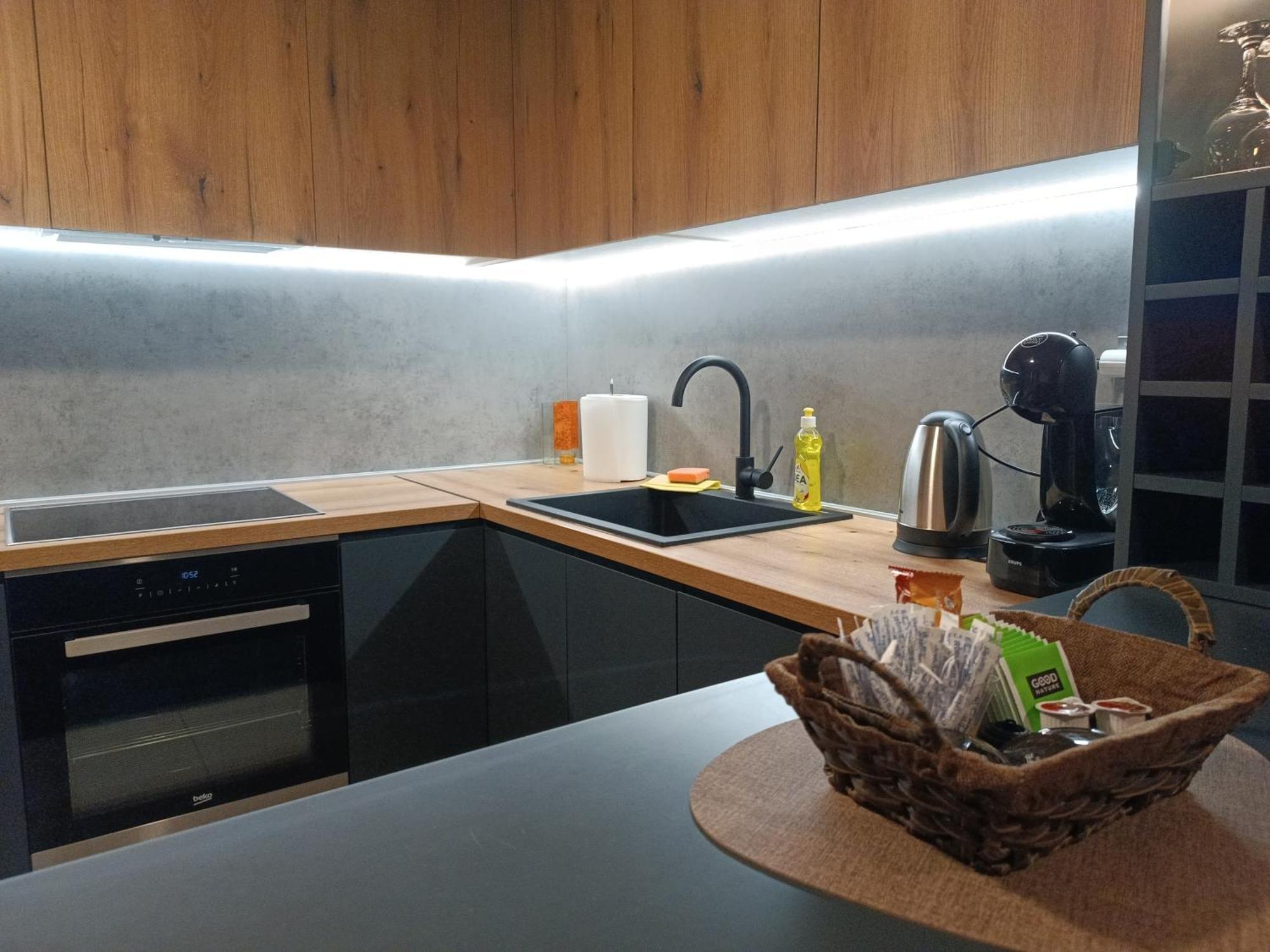 18Th & 16H Floor Secure Luxury Condos With Pool & Fitness Included In Price Skopje Zewnętrze zdjęcie