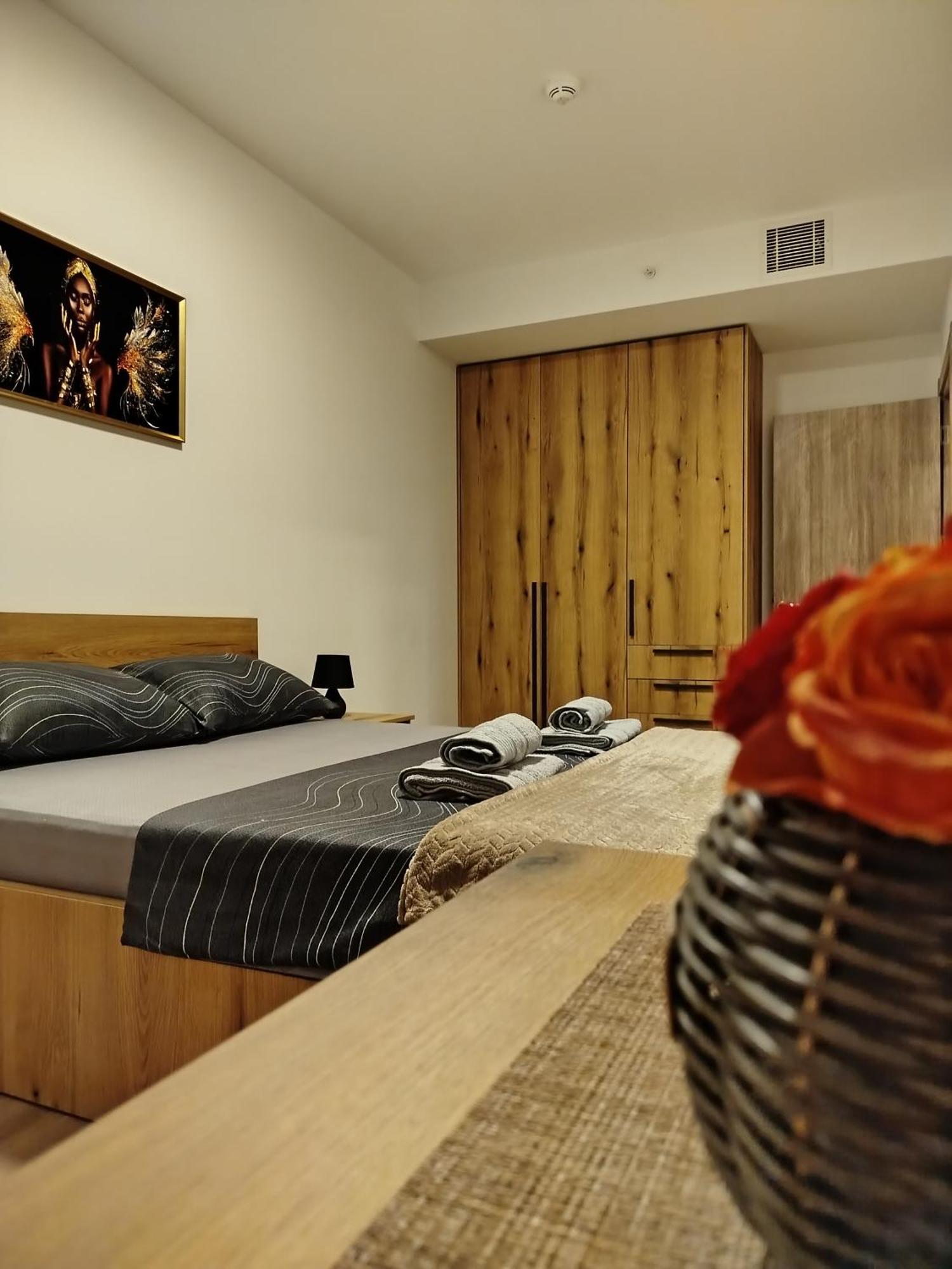 18Th & 16H Floor Secure Luxury Condos With Pool & Fitness Included In Price Skopje Zewnętrze zdjęcie