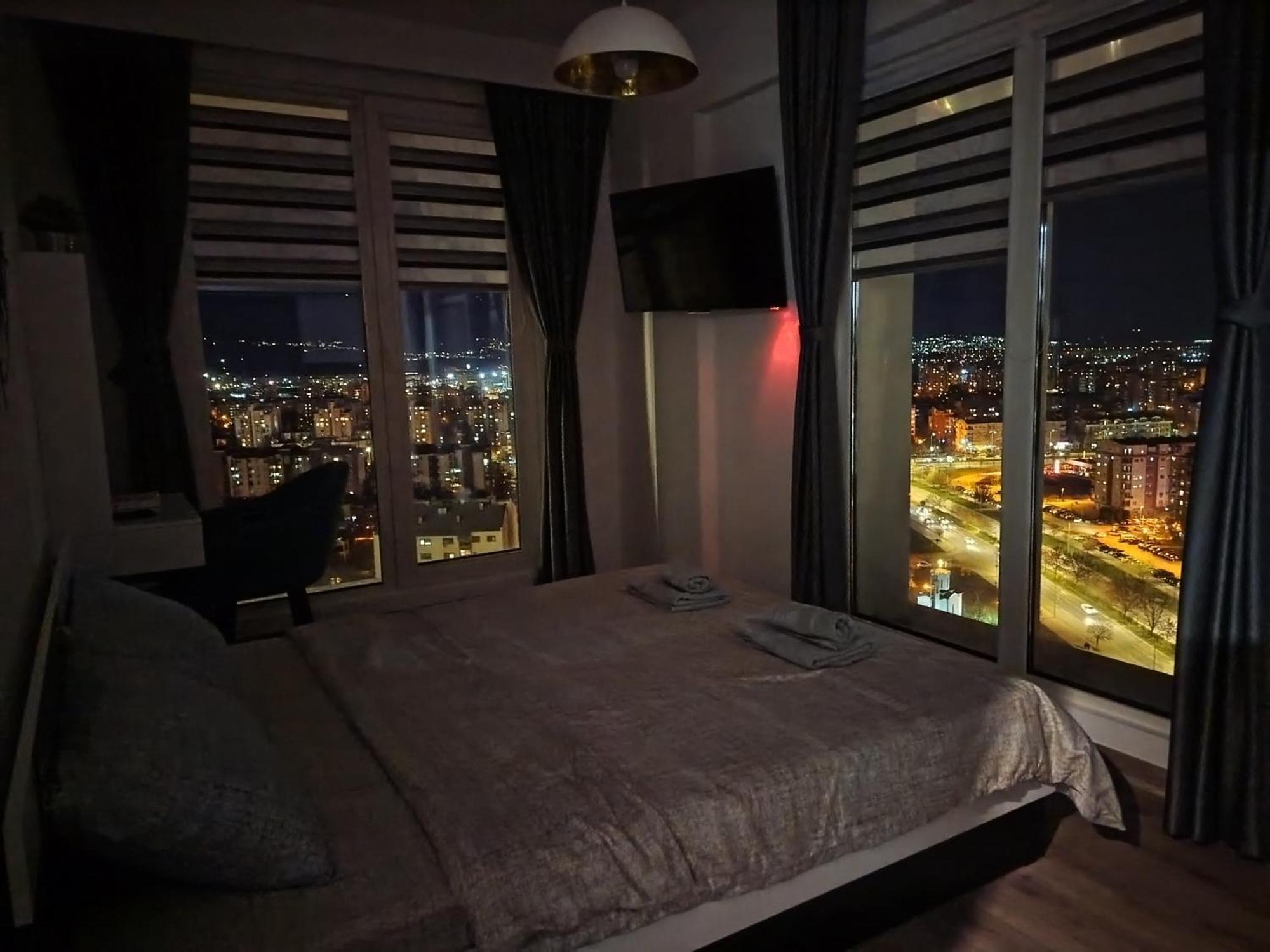 18Th & 16H Floor Secure Luxury Condos With Pool & Fitness Included In Price Skopje Zewnętrze zdjęcie